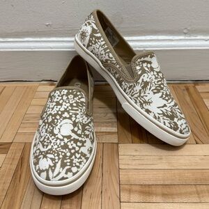 Chaps Slip-On “Jessica” Sneakers — Khaki with Floral Print (Size 6)